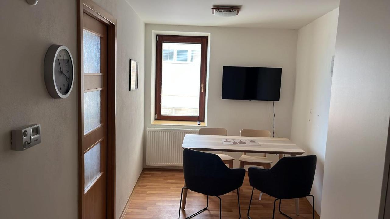 Apartman Hotel Vomocil Bystre ภายนอก รูปภาพ